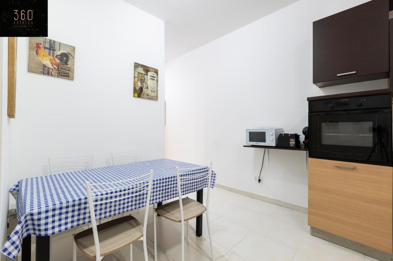 Centre Paceville Apt With Terrace, Bbq & Wifi By 360 Estates Saint Julian's Luaran gambar