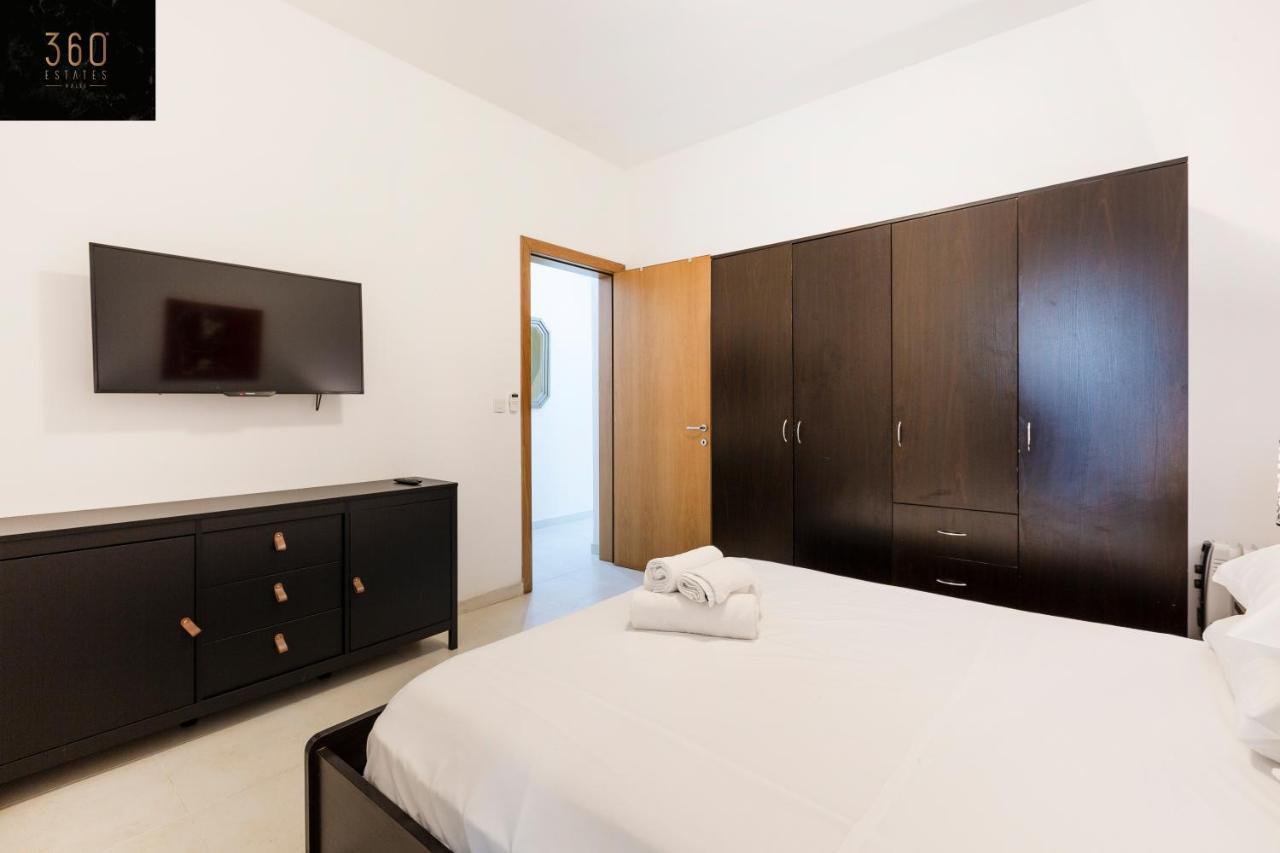 Centre Paceville Apt With Terrace, Bbq & Wifi By 360 Estates Saint Julian's Luaran gambar