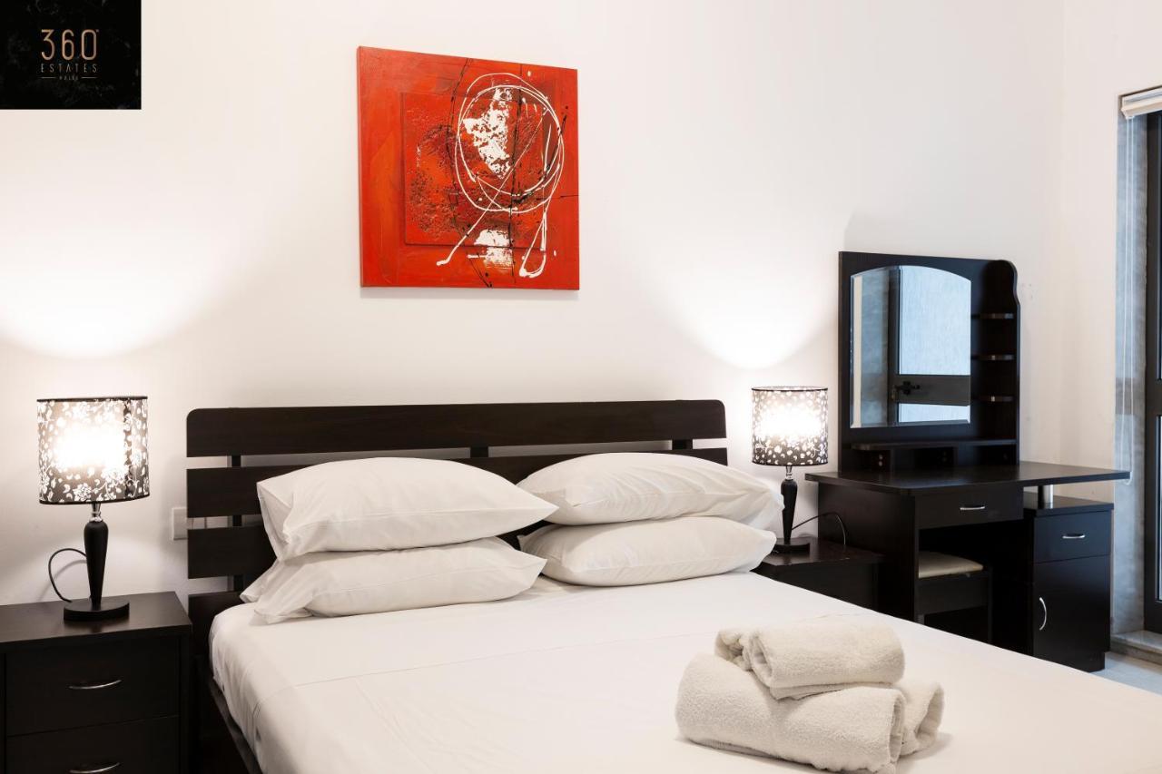 Centre Paceville Apt With Terrace, Bbq & Wifi By 360 Estates Saint Julian's Luaran gambar