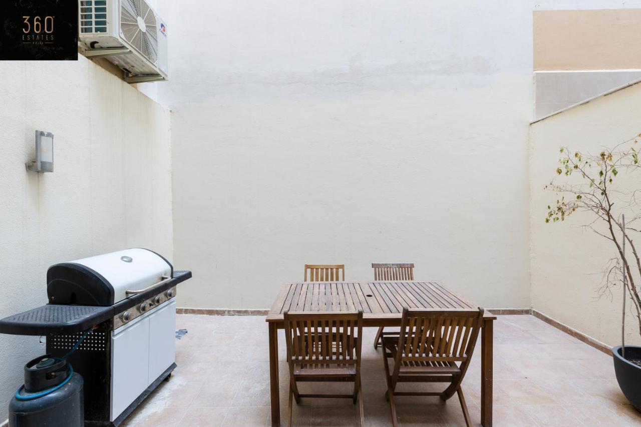 Centre Paceville Apt With Terrace, Bbq & Wifi By 360 Estates Saint Julian's Luaran gambar