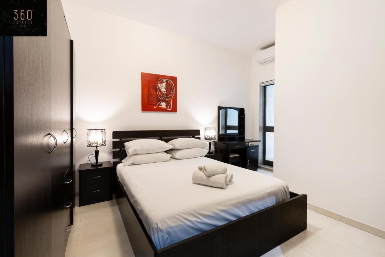 Centre Paceville Apt With Terrace, Bbq & Wifi By 360 Estates Saint Julian's Luaran gambar